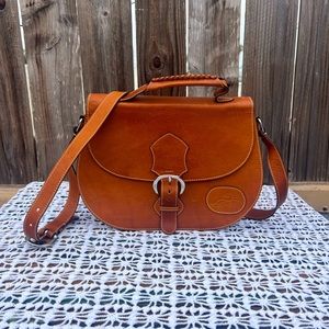 Beautiful leather handbag from Columbia!